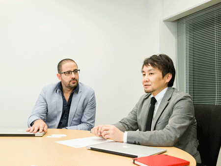 Adap.tv SVP, International Phil Duffield氏(写真左)Adap.tv 代表取締役 橋本久茂氏(写真右)