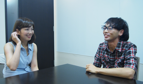 写真左:株式会社博報堂iディレクション局石井康裕チームインタラクティブプランナー堀紫氏、写真右:ソニー株式会社 DI事業本部 デジタルイメージングアプリケーション設計部門 プラットフォーム4部1課水落大氏、