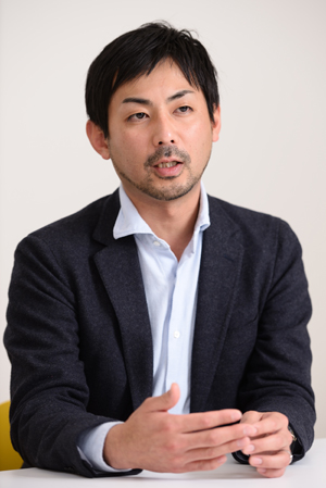 井上 亮平(いのうえ・りょうへい)ヤフー株式会社 マーケティングソリューションズカンパニー コンサルティング本部 マーケティングプランニング部 部長 2004年早稲田大学商学部卒業。広告会社での営業職などを経て、2007年ヤフー入社。ヤフーの動画広告事業のビジネス拡大や、広告企画提案に従事した後、Yahoo! DMP(ヤフーのビッグデータと企業が保有するデータを掛け合わせて分析、マーケティングに活用するソリューション)の立ち上げに携わる。2016年10月より現職。ヤフーのデータ活用におけるコンサルティングなど、クライアントのマーケティング全般を支援。