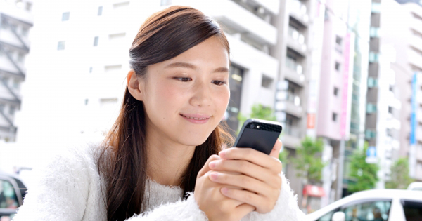 見る専門でSNS利用するユーザーの割合は？／約7割がSNSきっかけに商品購入【トレンダーズ調査】