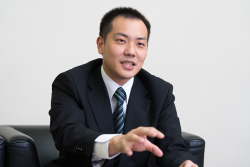 株式会社すかいらーくレストランツ マーケティング本部 統合コミュニケーショングループ マーケティングオートメーションチーム チームリーダー 上遠野勇樹氏
