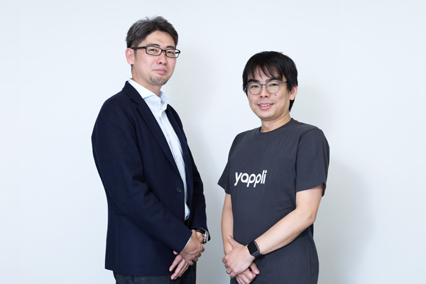 インサイトフォース株式会社 代表取締役 山口 義宏氏(左)/株式会社ヤプリ コミュニケーション室 マーケティングスペシャリスト 島袋 孝一氏(右)