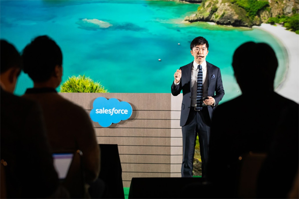 株式会社セールスフォース・ドットコム マーケティング本部 マーケティングディレクター 加藤 希尊氏